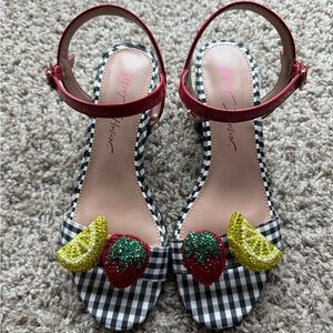 NWOB Betsey Johnson Malia Embellished Patent Leather Gingham heels size 5.5